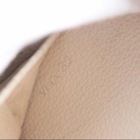 Louis Vuitton Monogram Trousse Blush GM - Picture 2 of 8